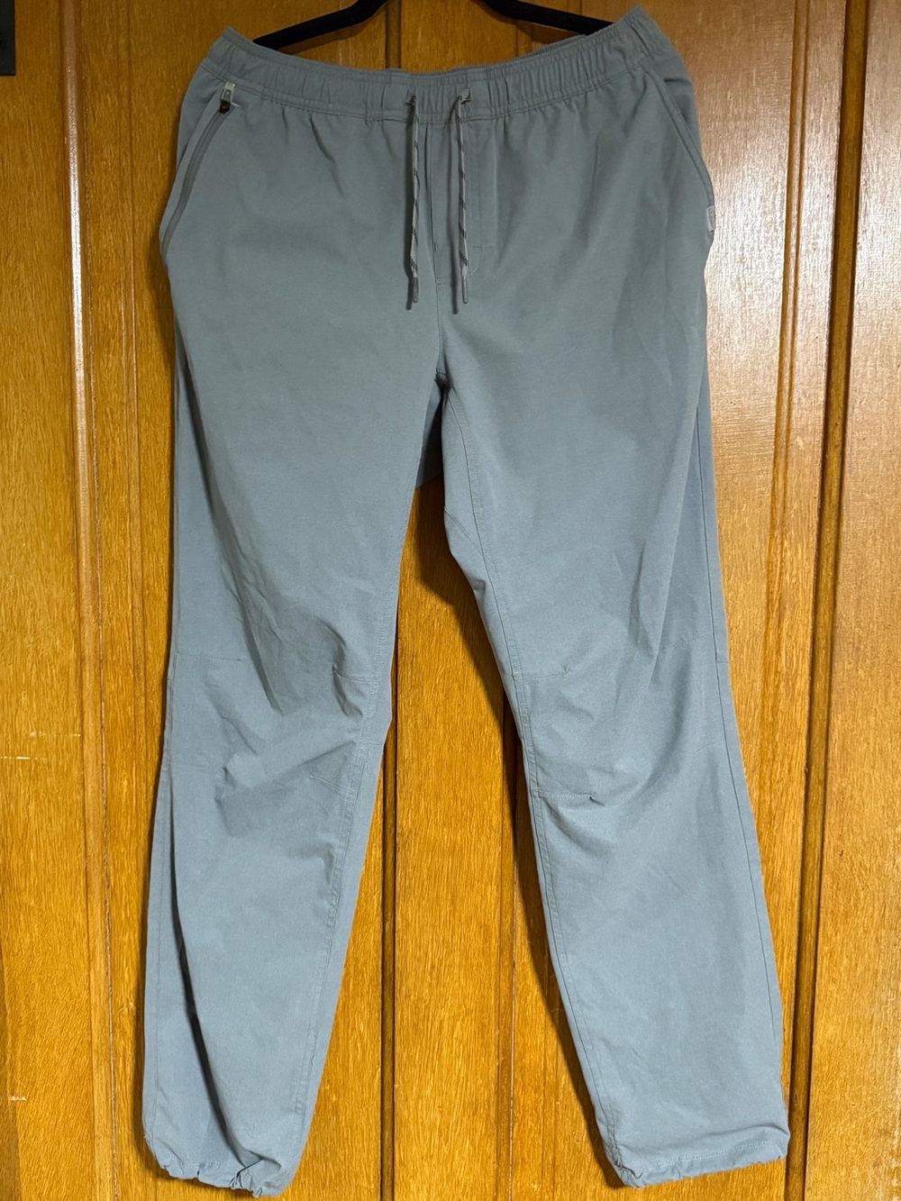 L.L. Bean Men's Gray Elastic Waist Jogger Pants - 32 length